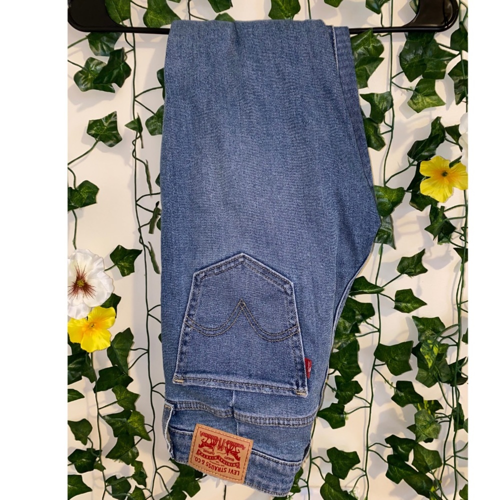 Levi Jeans with Front “Pleat” Seam